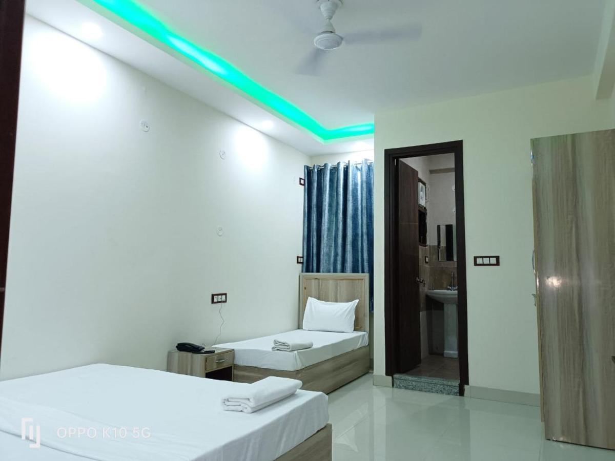 Hotel Red Velvet At Delhi Airport New Delhi Bagian luar foto