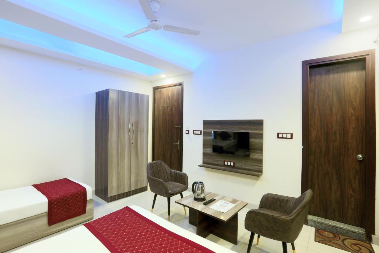 Hotel Red Velvet At Delhi Airport New Delhi Bagian luar foto
