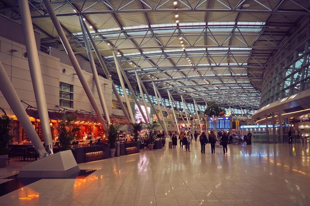Hotel Red Velvet At Delhi Airport New Delhi Bagian luar foto